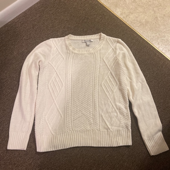 Forever 21 Sweater - Picture 1 of 2